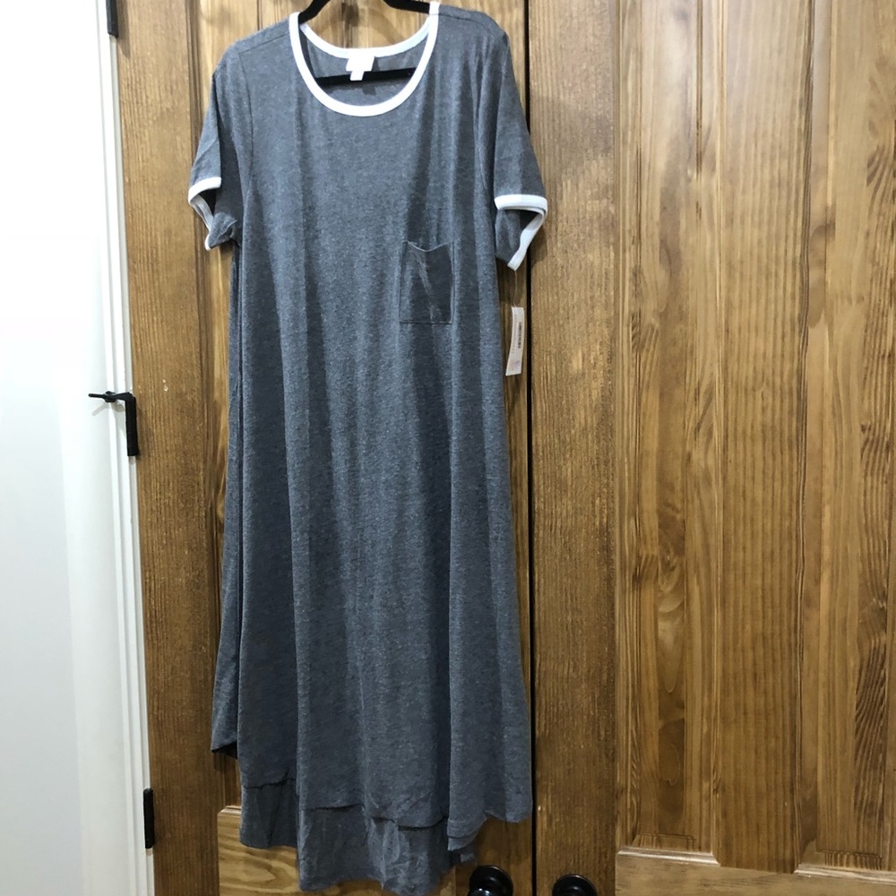NWT L Carly